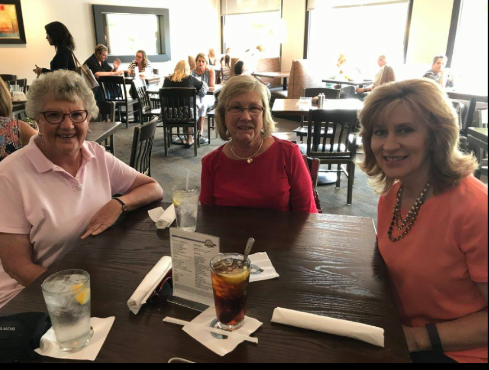 Having a fun lunch with Willma and Donna at Puffy Muffin!