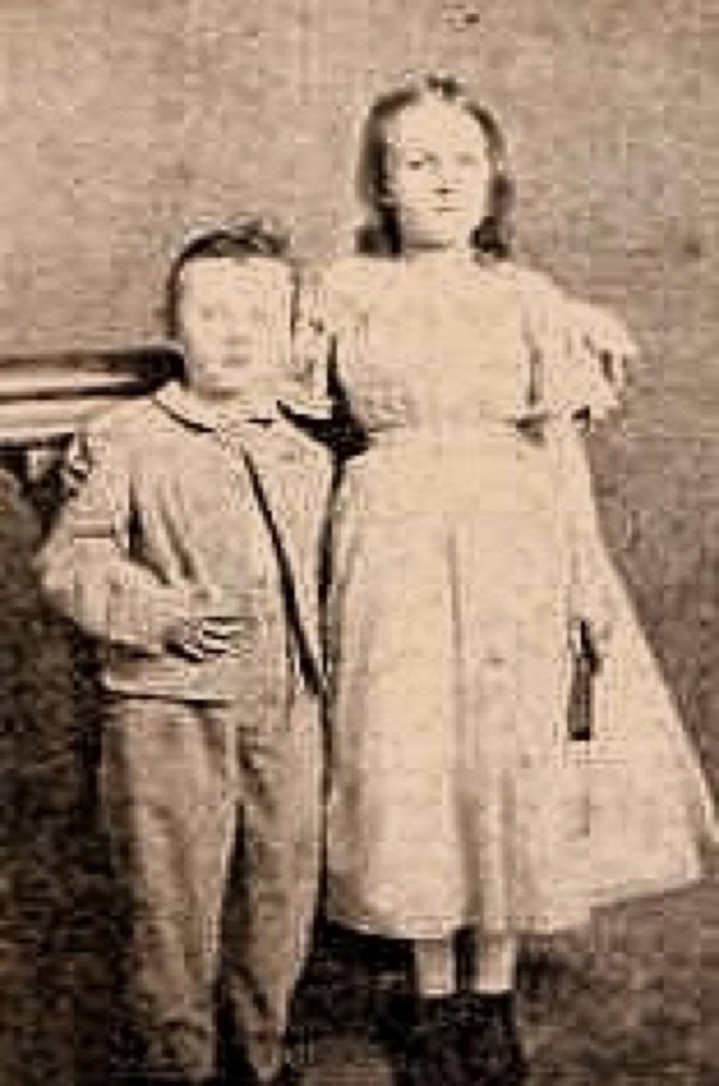 Winder (pronounced Winder like "winding a clock") and his older sister Hattie (circa 1864, the ages they were during the Battle of Franklin). Sorry for the blurry image. It's the condition of the original.